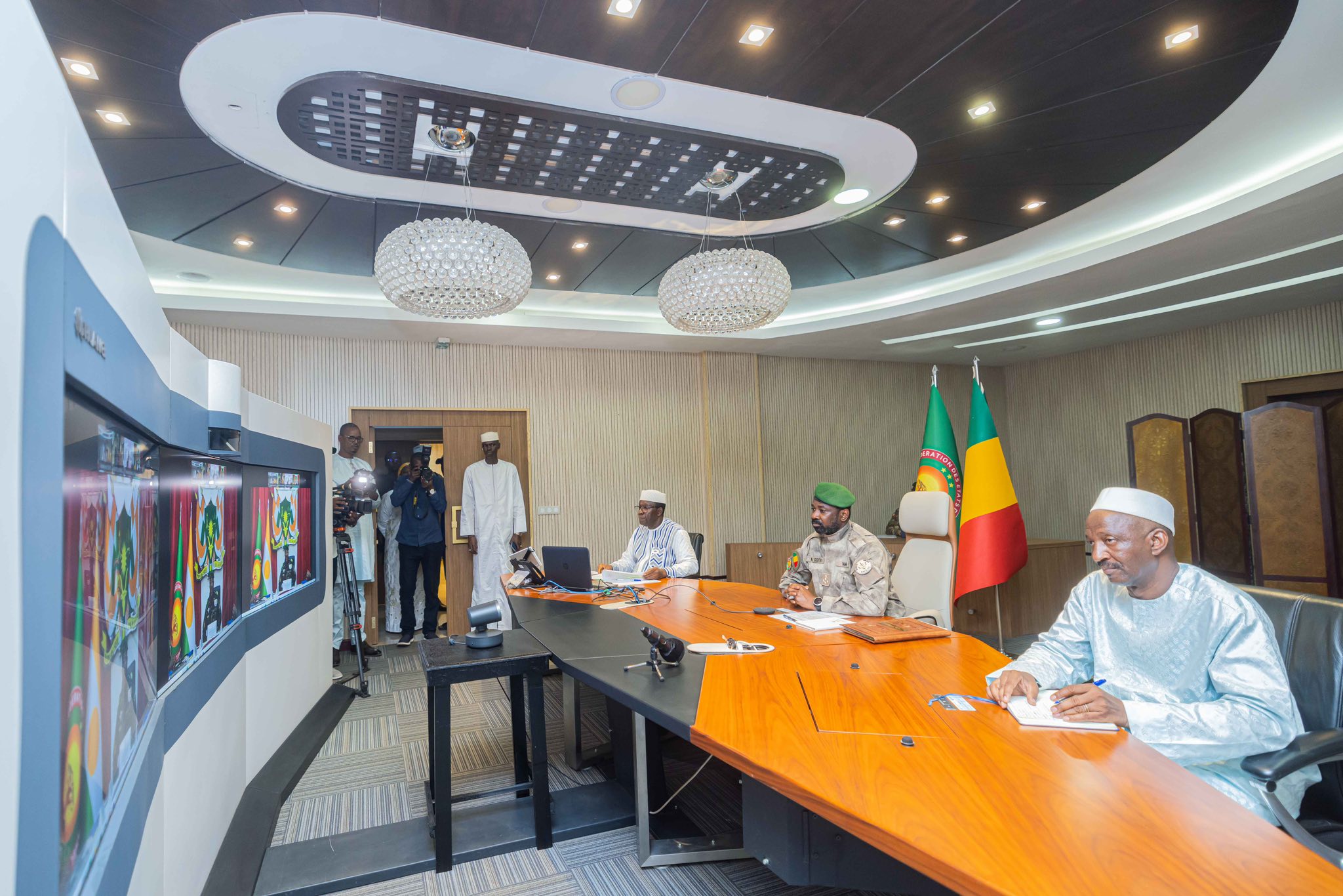 En images, la 8ᵉ session ordinaire de la Conférence des Chefs d’État de l’ALG